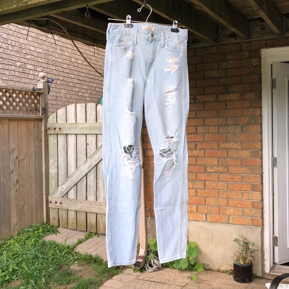 Hollister Light Wash Boyfriend Jeans